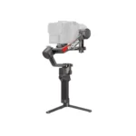 گیمبال دوربین دی جی آی DJI RS 4 Pro – لرزشگیر حرفه‌ای برای فیلمبرداری روان و پایدار با پشتیبانی از دوربین‌های DSLR و بدون‌آینه