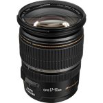 در تصویر، لنز Canon EF 17-55mm f/2.8 USM با بدنه مشکی حرفه‌ای و طراحی جمع‌وجور دیده می‌شود. حلقه فوکوس نرم و بزرگ امکان کنترل دقیق فوکوس را فراهم می‌کند