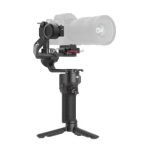 "گیمبال DJI RS 3 Mini با موتورهای سه‌محوره، دسته ارگونومیک و باتری قابل تعویض