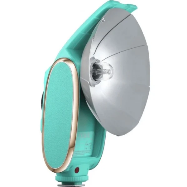 فلاش اکسترنال گودکس مدل Godox Lux Senior Blue با طراحی رترو، رنگ آبی و قابلیت اتصال آسان به دوربین، مناسب عکاسی پرتره و خیابانی.