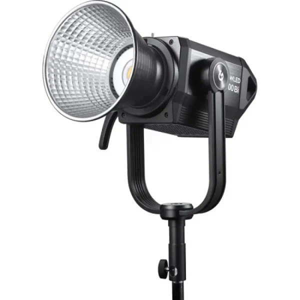 ویدئو لایت حرفه‌ای Godox Knowled M300Bi با نور دو رنگ، طراحی مستحکم و کنترل بی‌سیم، مناسب برای فیلم‌برداری سینمایی و عکاسی استودیویی.