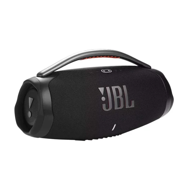 تصویر اسپیکر JBL Boombox 3 با طراحی مستحکم و دسته فلزی، مناسب استفاده‌ در فضای باز و مهمانی.