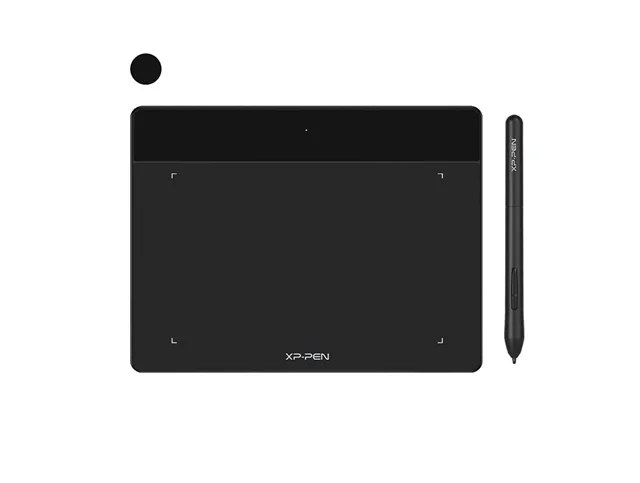 صویر قلم دیجیتال XP-Pen Deco Fun S همراه با تبلت طراحی، نشان‌دهنده قلم بدون باتری با حساسیت فشار، طراحی ارگونومیک و زاویه شیب ۶۰ درجه است